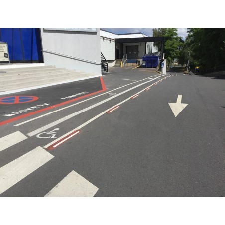 A road divider that can be crossed, ranging from 700mm to 1200mm - Viso